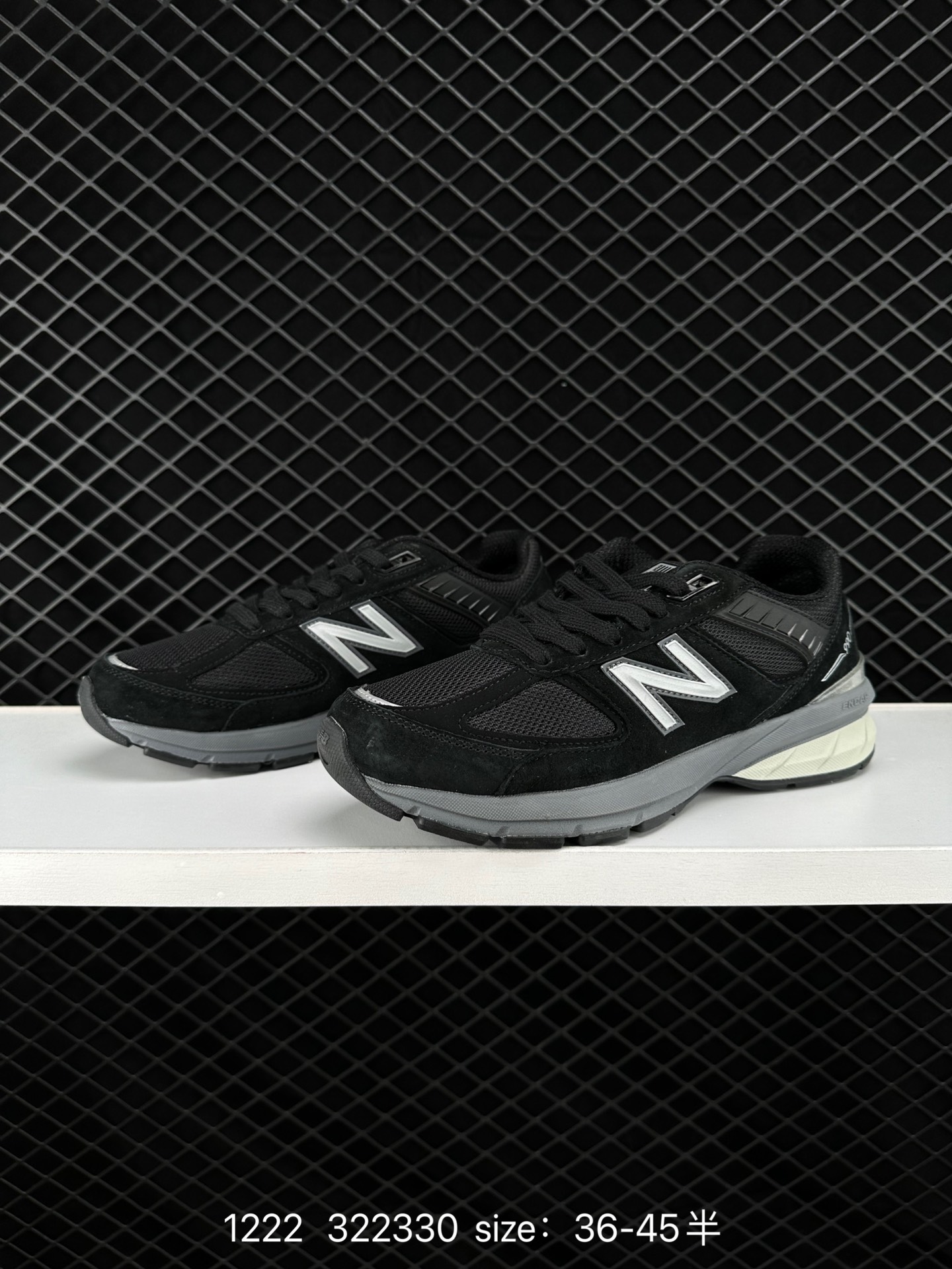 New Balance  NB990